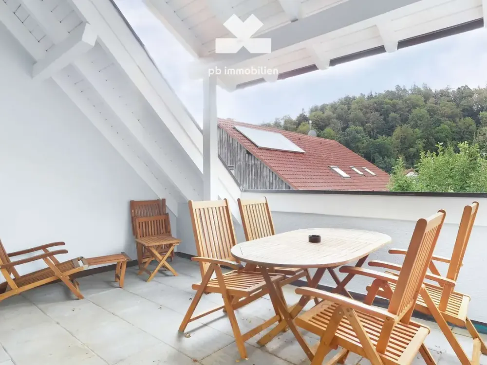 Spacious, Bright Maisonette Apartment - 360° Virtual Tour