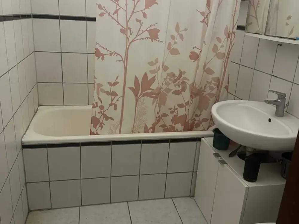 2-Zimmer-Wohnung mit Balkon in Düsseldorf-Mörsenbroich