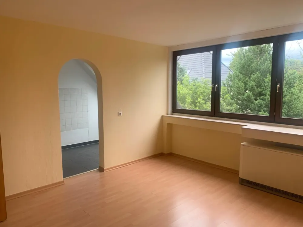Dachwohnung mit Ausblick - 2 Zimmer- ruhige Lage in Haan