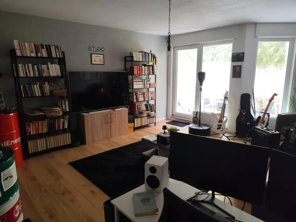 Möblierte 2 Zimmer 75 qm Wohnung mit Garten