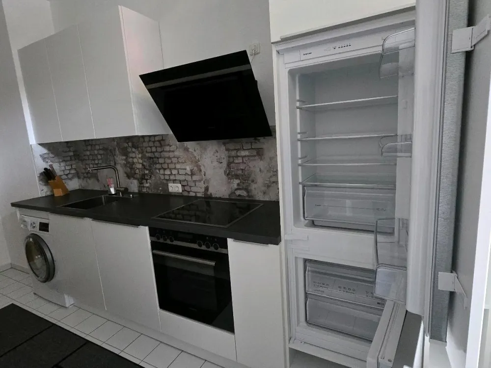 Möblierte 2-Zimmer-Wohnung mit Terrasse in ruhiger Lage