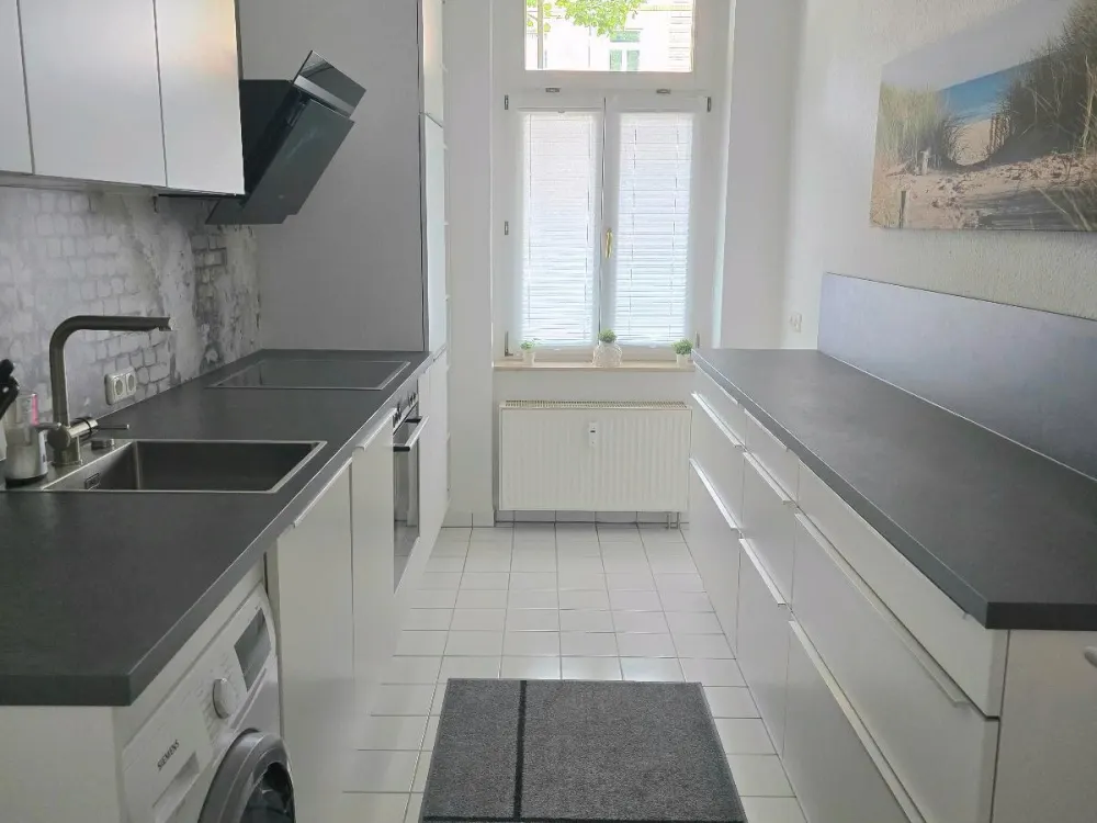 Möblierte 2-Zimmer-Wohnung mit Terrasse in ruhiger Lage