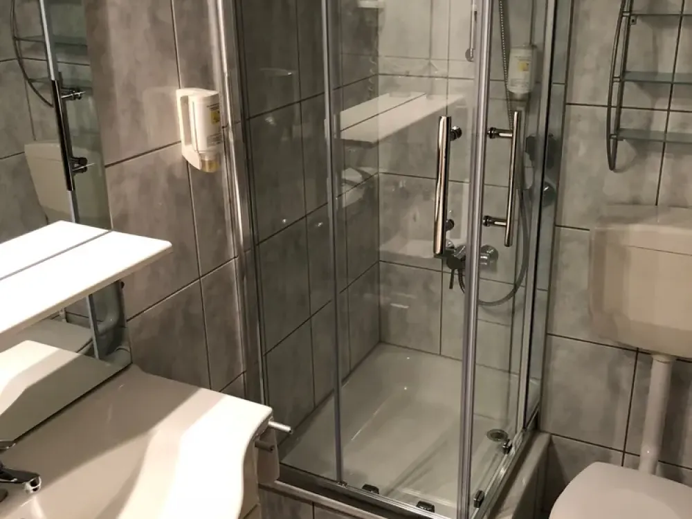 !! Möblierte 1-Zimmer Wohnung direkt am Kurpark Bad Vilbel !!
