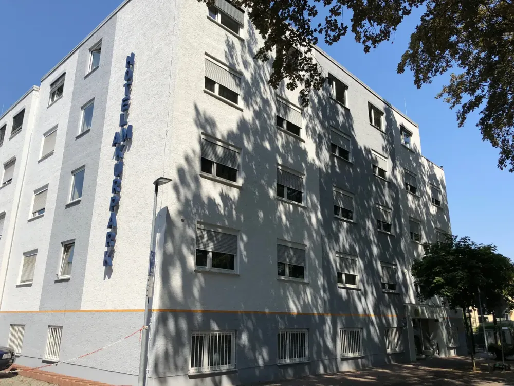 !! Möblierte 1-Zimmer Wohnung direkt am Kurpark Bad Vilbel !!