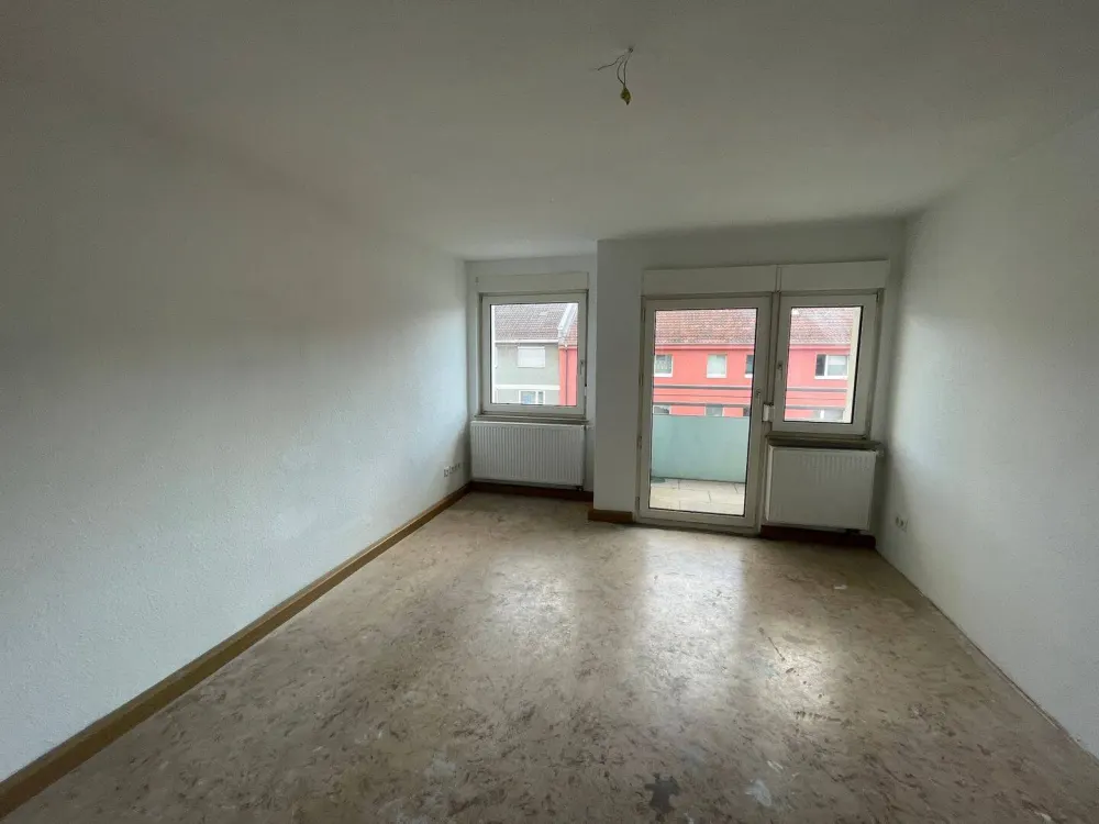 Großzügige 2-Zimmer-Wohnung im 4. Obergeschoss in 90459 Nürnberg