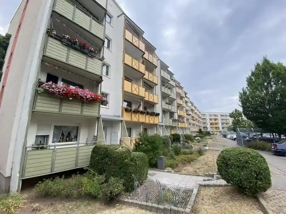 Frisch renovierte 2-Raumwohnung mit Balkon