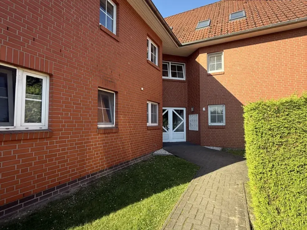 Gut geschnittene 2-Zimmer-Dachgeschosswohnung in ruhiger Lage