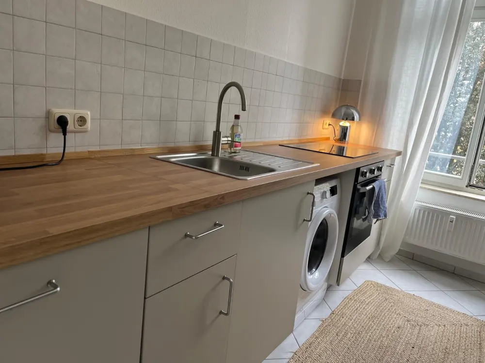 Beautiful 2-Room Apartment in Brühlervorstadt