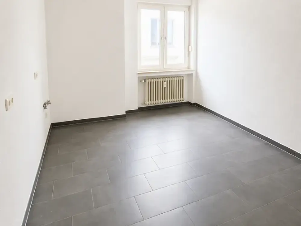 Wohnen in Bestlage, Großzügige 6-Zimmer-Wohnung mit Balkon in Krefeld-Bockum
