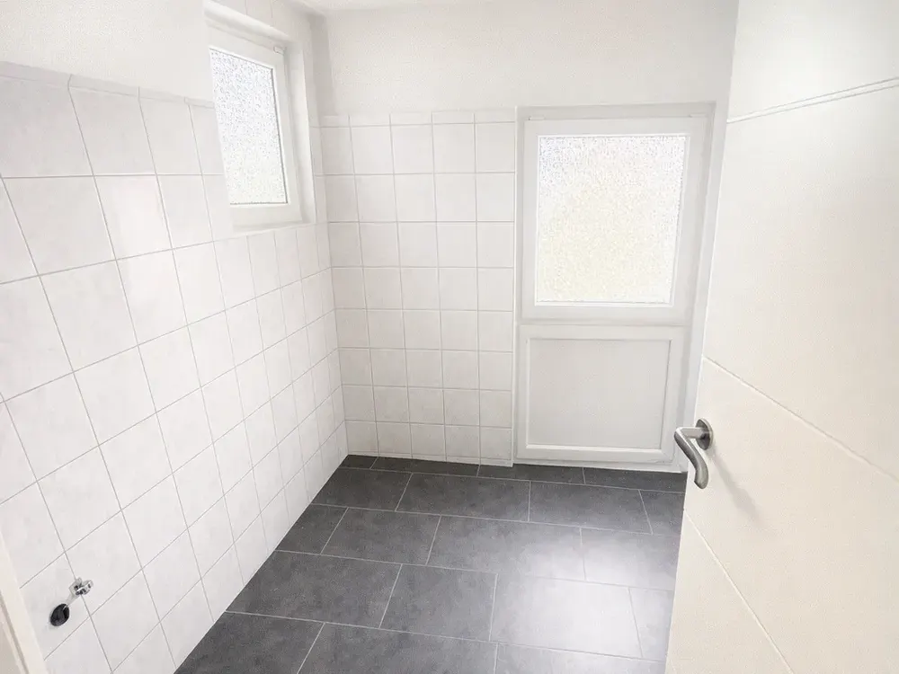 Wohnen in Bestlage, Großzügige 6-Zimmer-Wohnung mit Balkon in Krefeld-Bockum