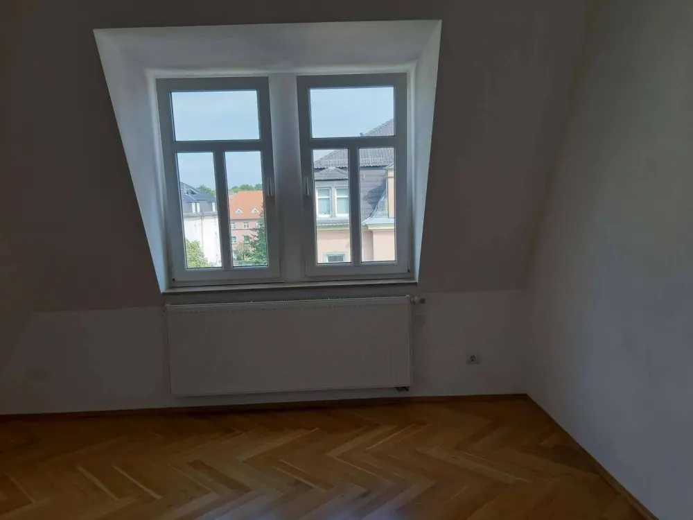 Erstbezug, attraktive,liebevoll komplett sanierte Altbauwohnung in Dresden!