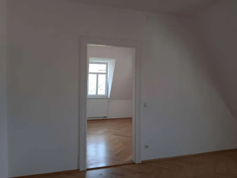 Erstbezug, attraktive,liebevoll komplett sanierte Altbauwohnung in Dresden!