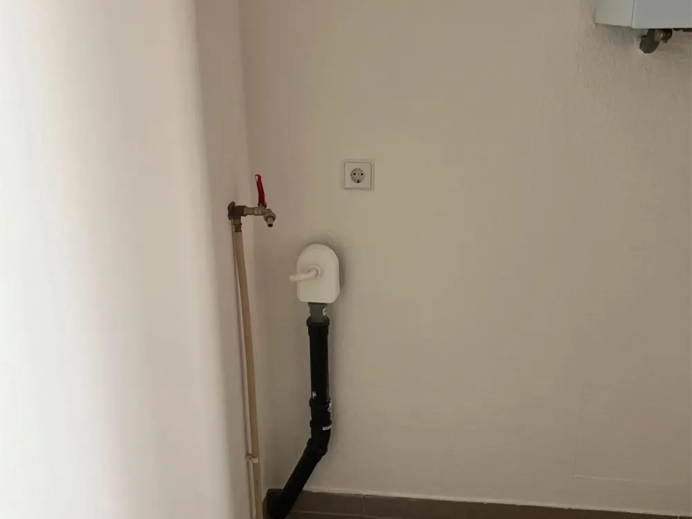 Pieschen: 2-Zimmer-Wohnung mit neuem Design-Vinylbodenbelag und Terrasse