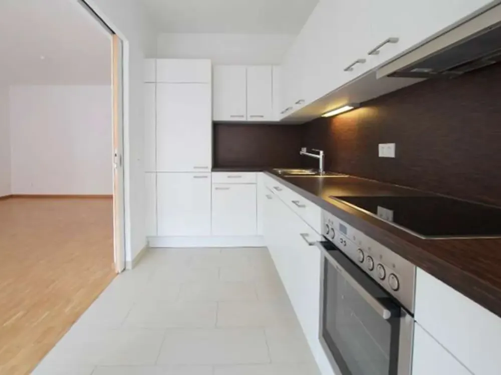 Wohnen am Westhafen: Helle 3-Zimmer-Wohnung mit Balkon & Loggia