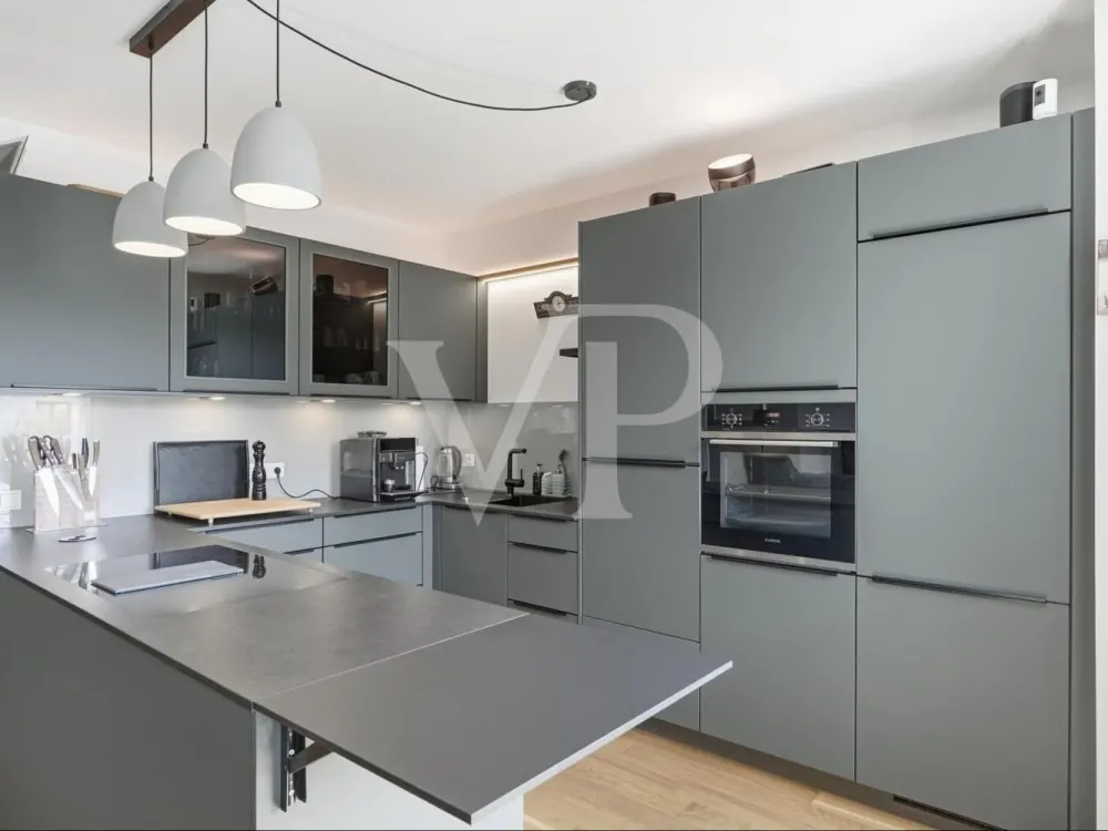 Modern 4-Room Apartment with High-End Features