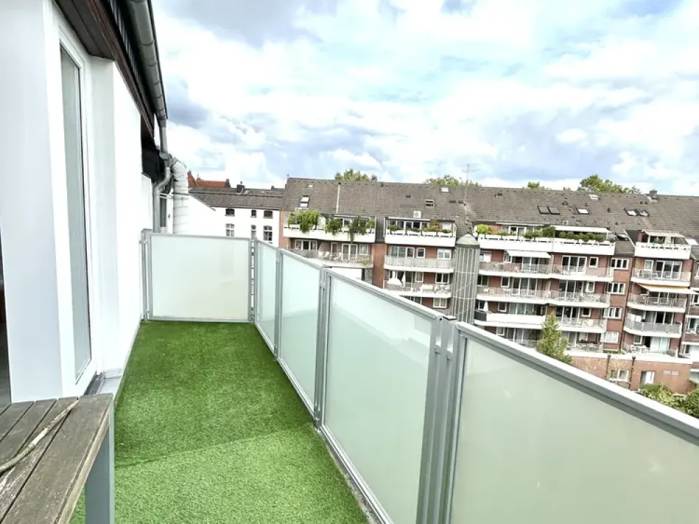 Altbau - 2 Zimmer in Düsseldorf-Oberkassel