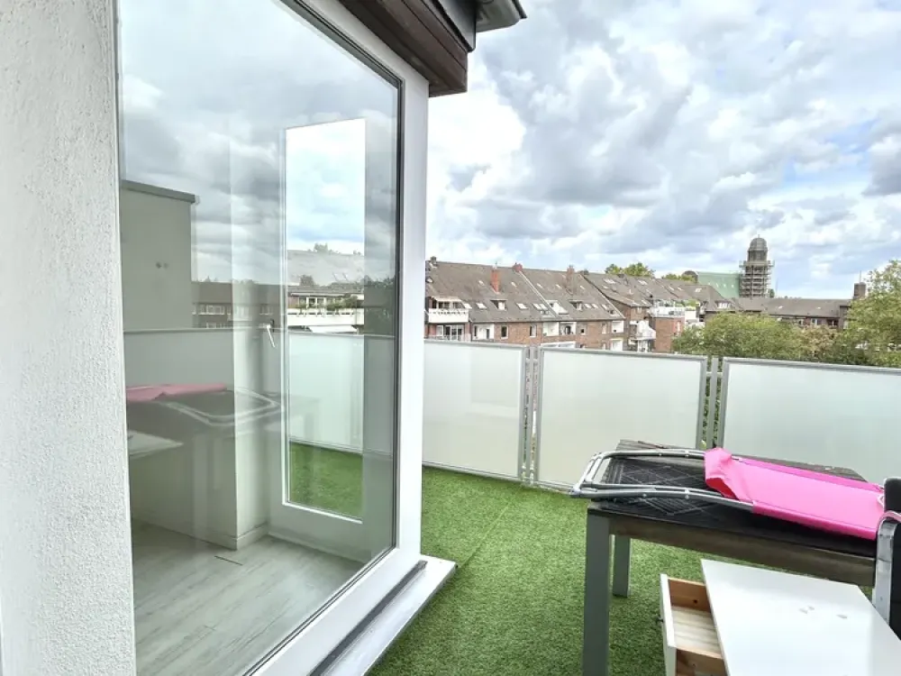 Altbau - 2 Zimmer in Düsseldorf-Oberkassel