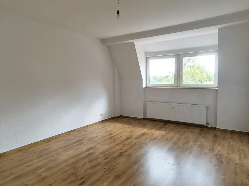 Helle 2-Zimmer-Altbauwohnung mit Balkon & Einbauküche in Pankow