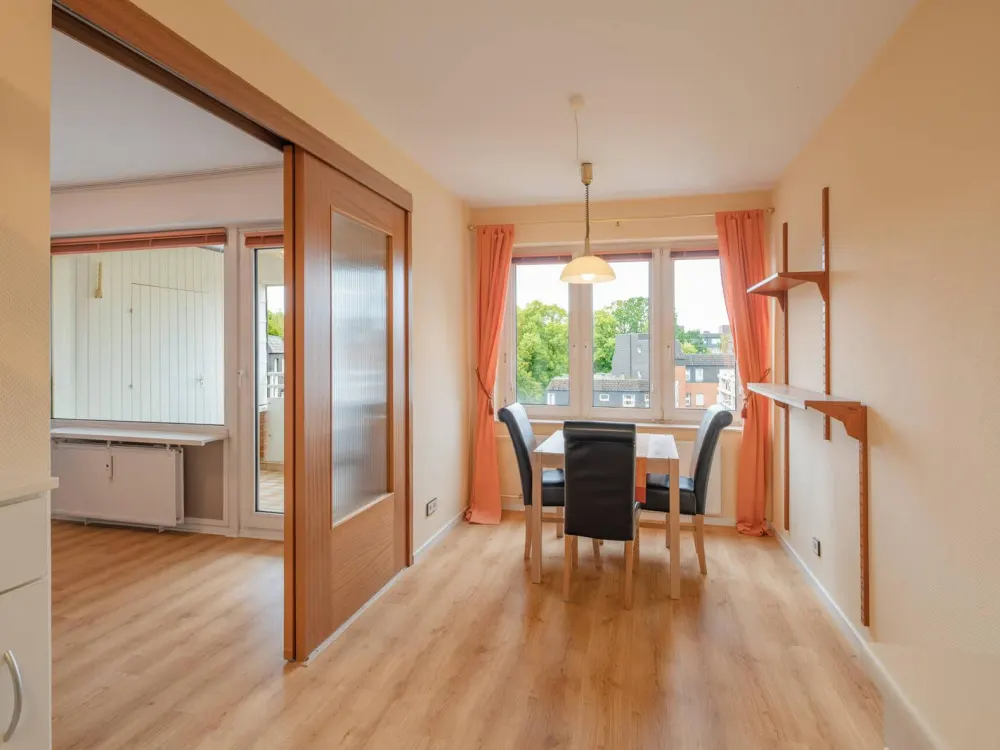 Attraktive 2-Zimmer-Wohnung mit Loggia und Tiefgaragenstellplatz!