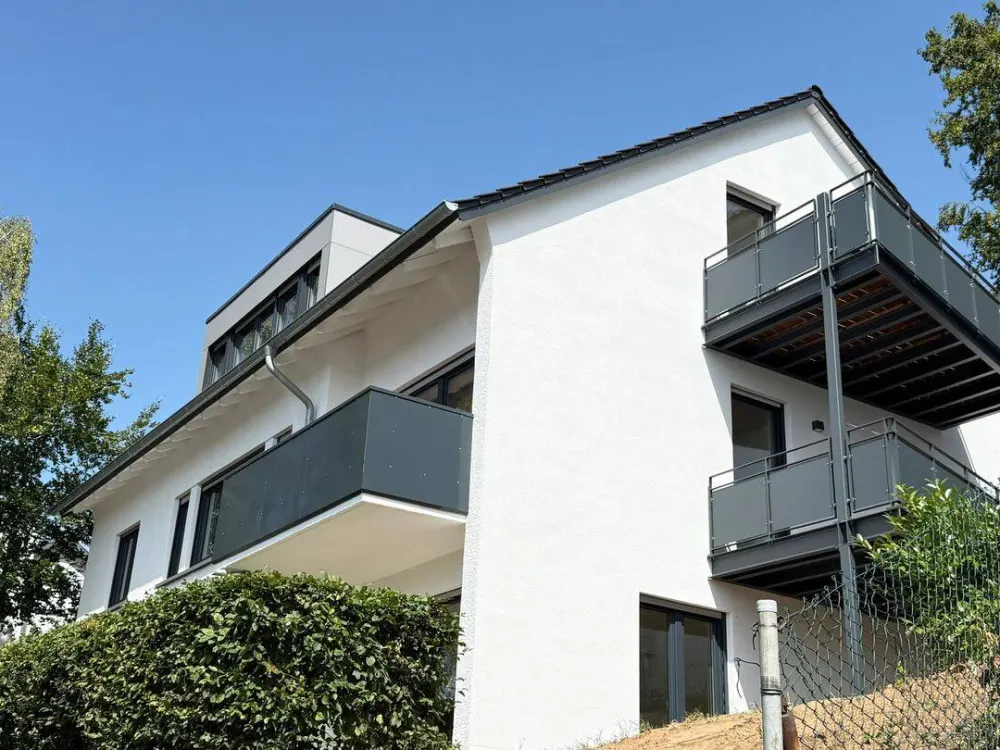Erstbezug nach Kernsanierung! Luxus Wohnung in Bestlage von Saarbrücken mit Blick über die Stadt (ID2011348)