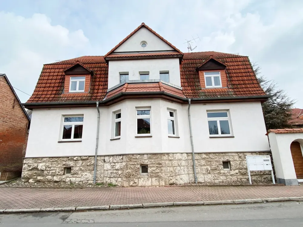 Gemütliche 3-Raum-Wohnung im Dachgeschoss in ruhiger Lage in Riethnordhausen