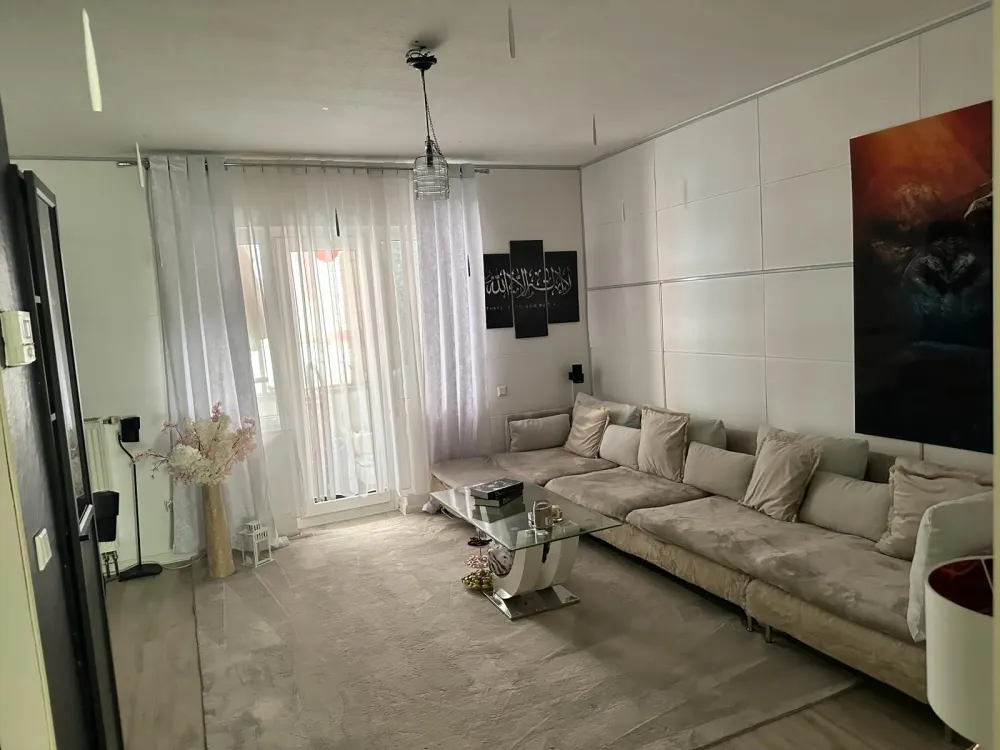 AUSSCHLIESSLICH TAUSCHWOHNUNG !! (min. 3 Zimmer)