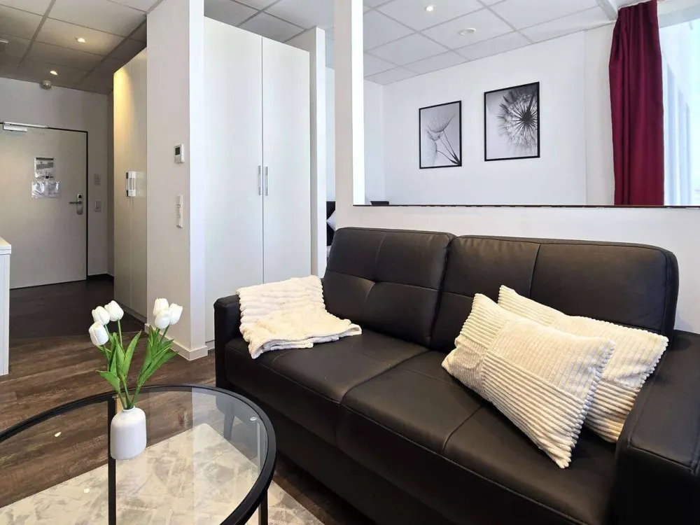 Komfortables 1-Zimmer Apartment, möbliert & komplett ausgestattet, zentral in Niederrad