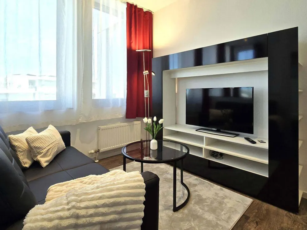 Komfortables 1-Zimmer Apartment, möbliert & komplett ausgestattet, zentral in Niederrad