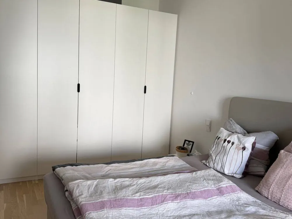 Sublease: Central, bright apartment in Neuhausen