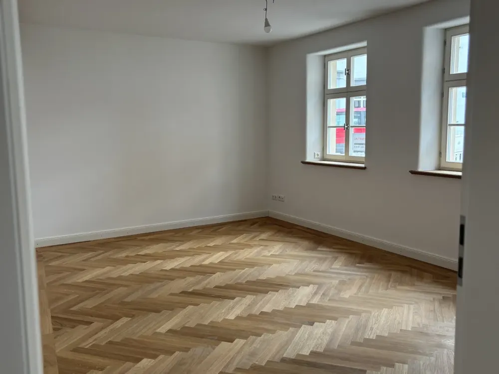 Hochwertige 2 ZKB mit Terrasse in bester Altstadtlage