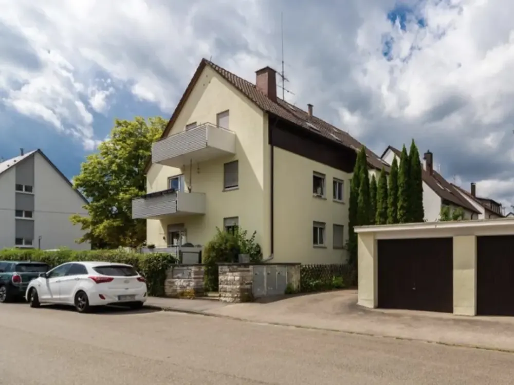 Top 2 Zimmer DG Wohnung Stuttgart Vaihingen EBK&Garten