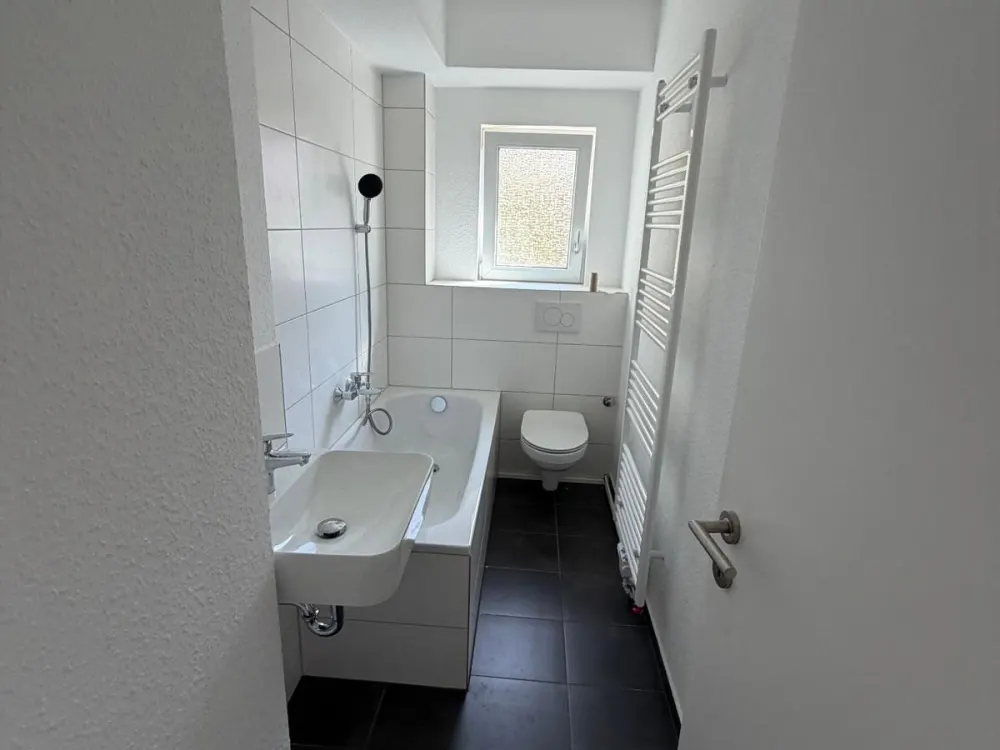 Helle 2-Zimmer-Wohnung mit Balkon in Düsseldorf-Münsterstraße
