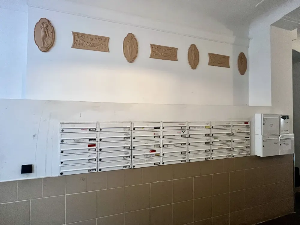 Möblierte 2-Zimmer-Wohnung mit Balkon in Friedrichshain