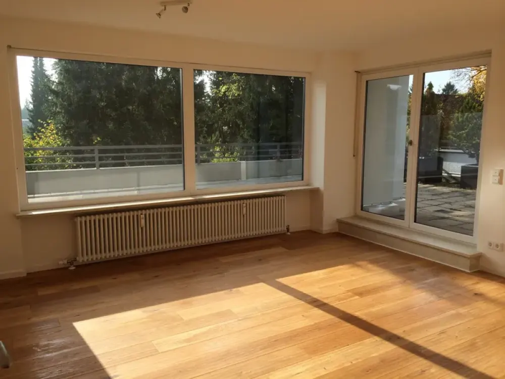 *Provisionsfrei*sonnige Dachterrassenwohnung mit Küche