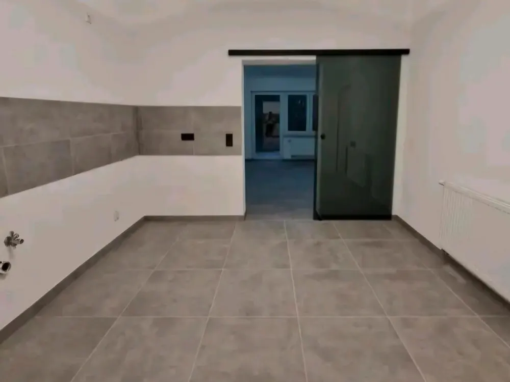 Helle 3,5 Zimmer Wohnung mit Terasse und Garten