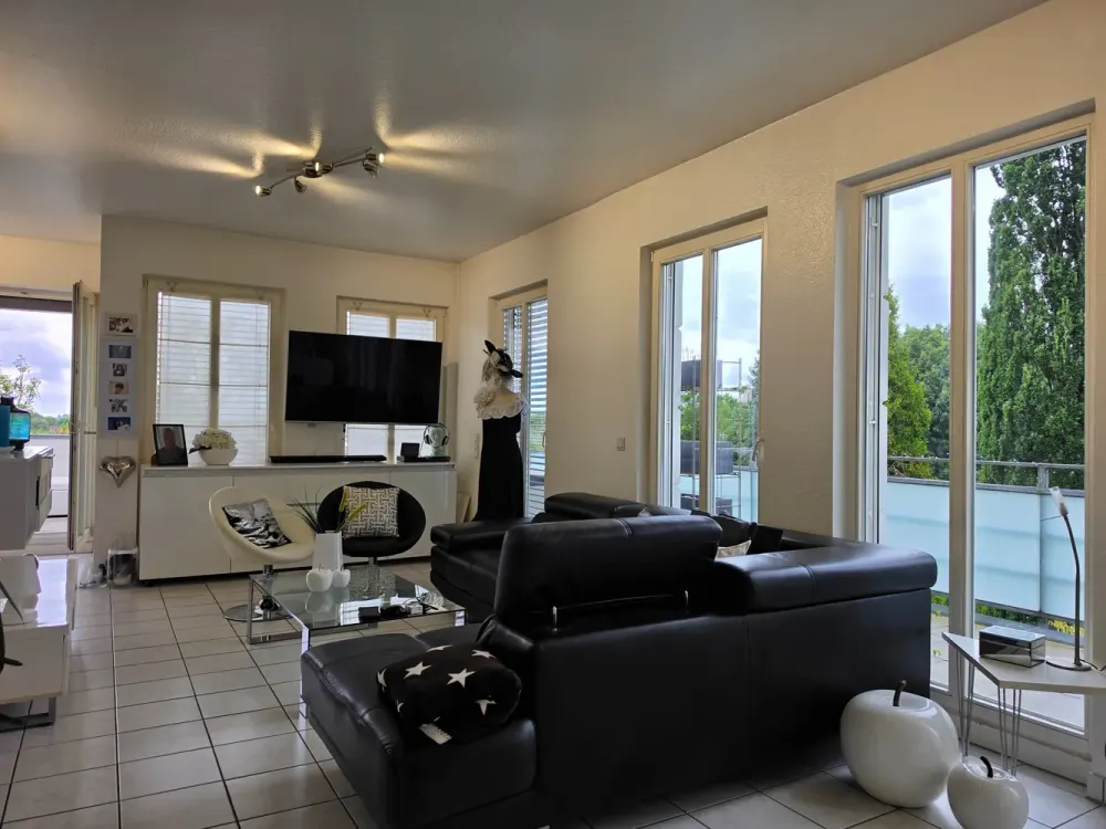Exclusive Penthouse with Private Elevator and Spacious Roof Terrace
