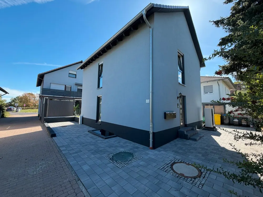 Erstbezug: 2-Zimmer-Souterrainwohnung mit 45 m² Wohnfläche