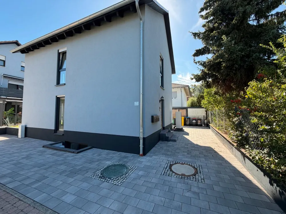 Erstbezug: 2-Zimmer-Souterrainwohnung mit 45 m² Wohnfläche