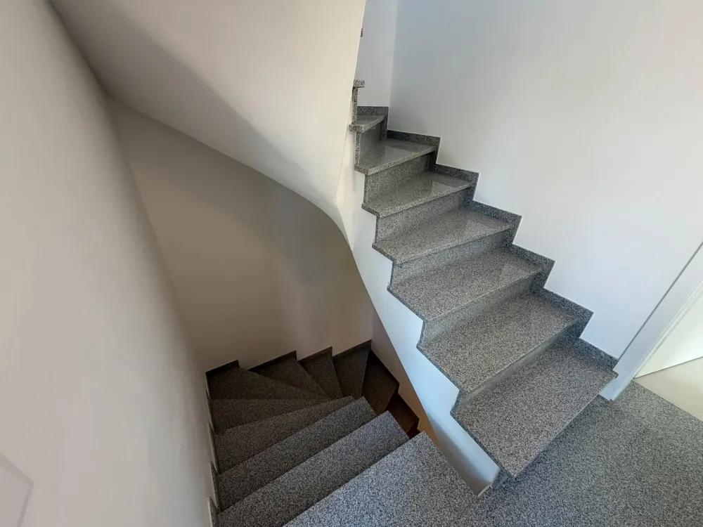 Erstbezug: 2-Zimmer-Souterrainwohnung mit 45 m² Wohnfläche