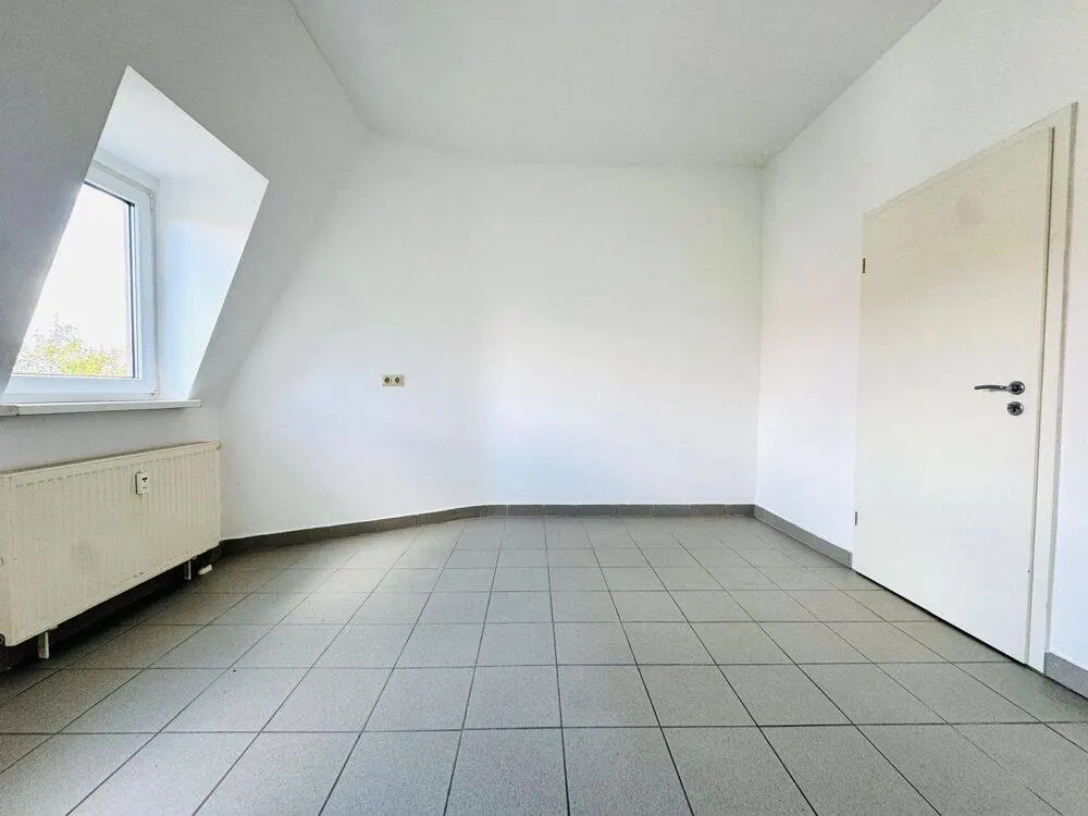 attraktive 2 Raum Wohnung im DG +++TOP+++ citynah in Anger-Crottendorf
