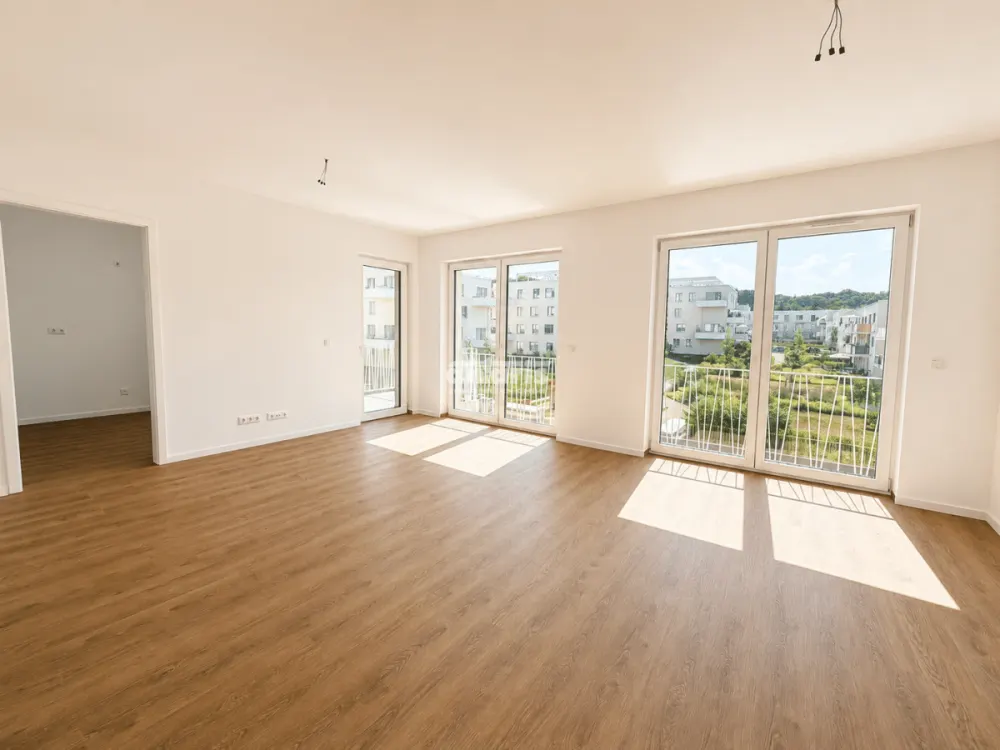 شركة antaris Immobilien GmbH ** Steigereck - شقة فسيحة من 4 غرف في أول سكن **