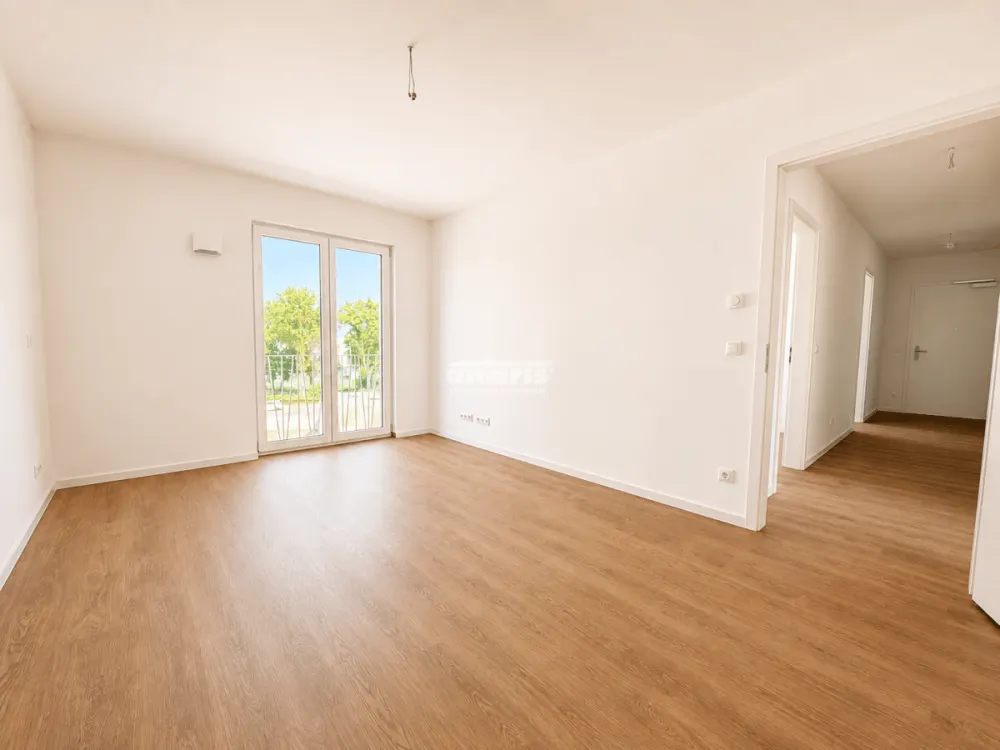 شركة antaris Immobilien GmbH ** Steigereck - شقة فسيحة من 4 غرف في أول سكن **