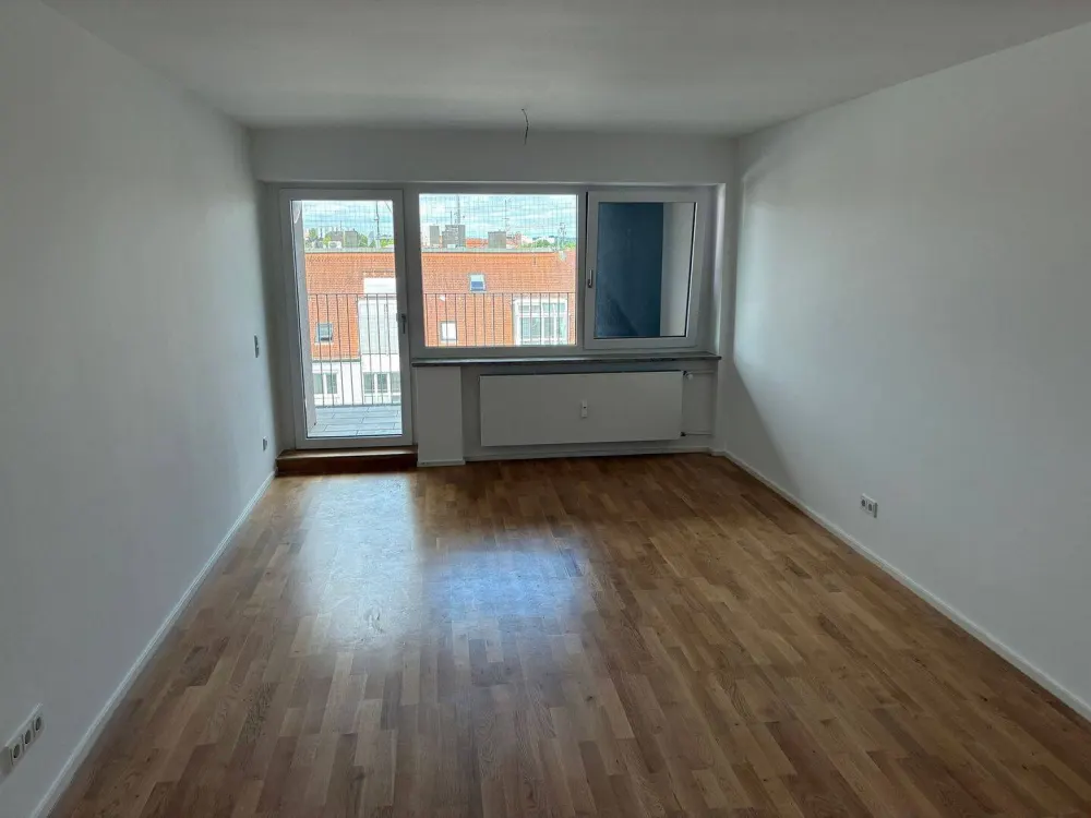 Zentral in Pasing 6. Stock: 3-Zimmer-Wohnung mit Balkon in München-Bäckerstraße