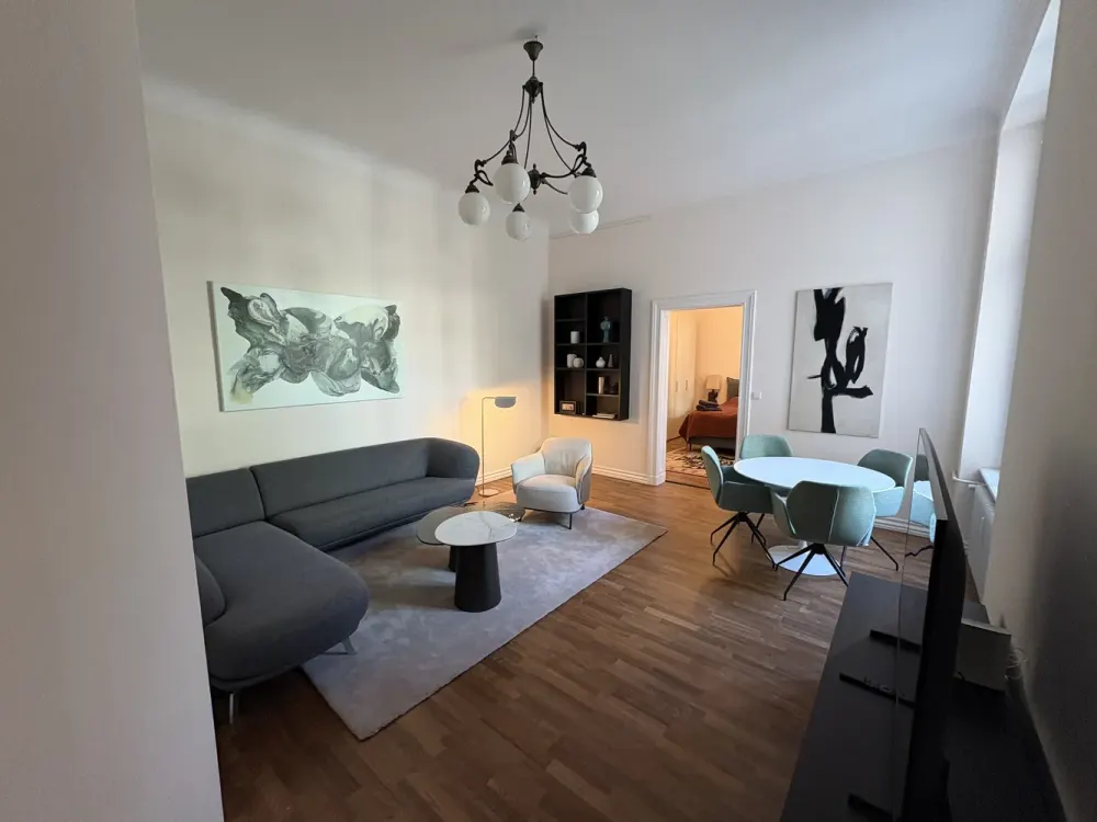 3-Zimmer-Wohnung mit Balkon in Charlottenburg (vollmöbliert)