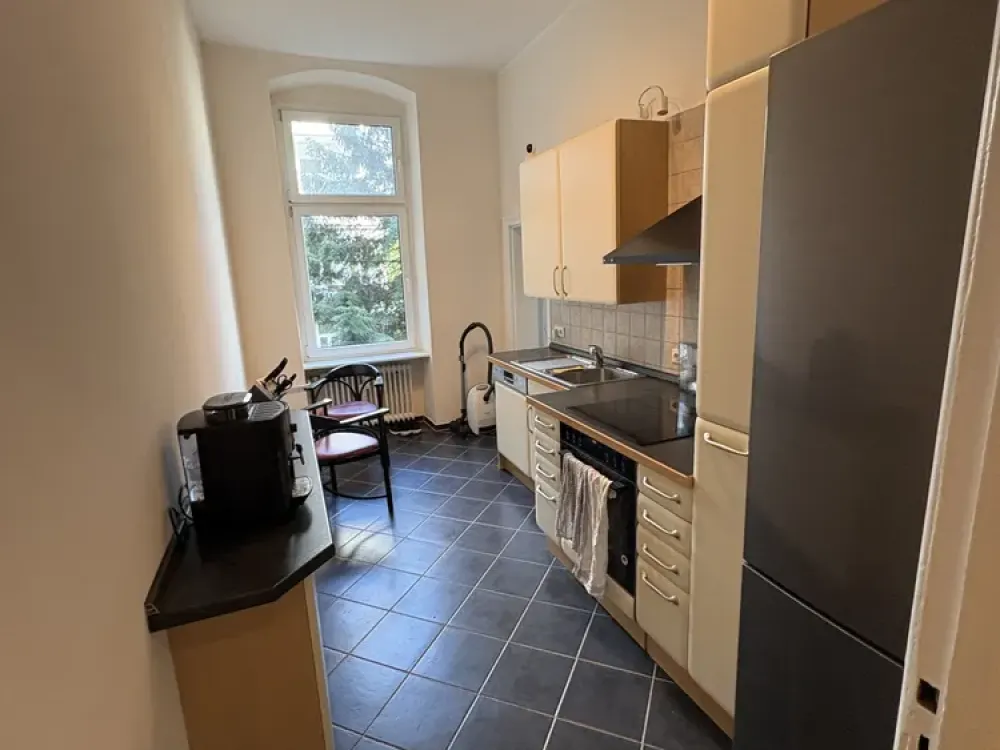 3-Zimmer-Wohnung mit Balkon in Charlottenburg (vollmöbliert)