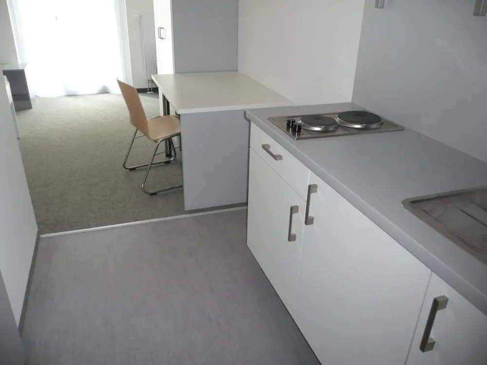 116 // Student Apartment in City Location