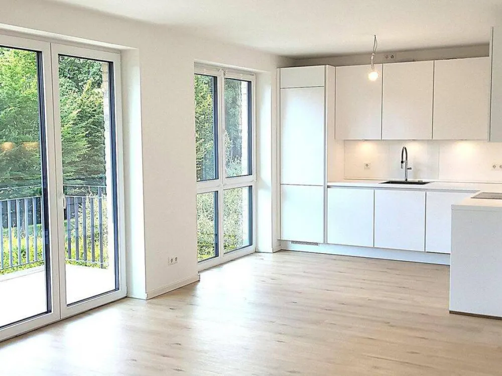 Neuwertige 3 - Zimmer - Balkonwohnung mit erstklassiger Ausstattung in Top - Lage von Meiendorf