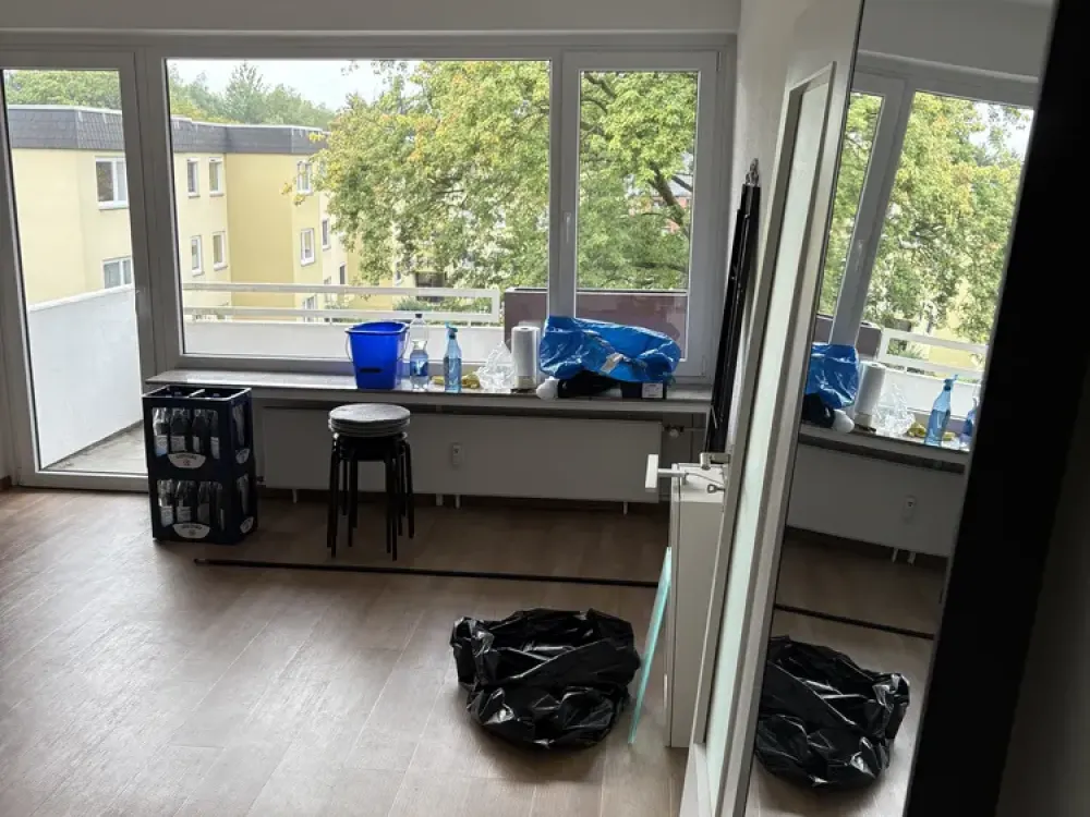 2 Zimmer Wohnung mit Balkon!