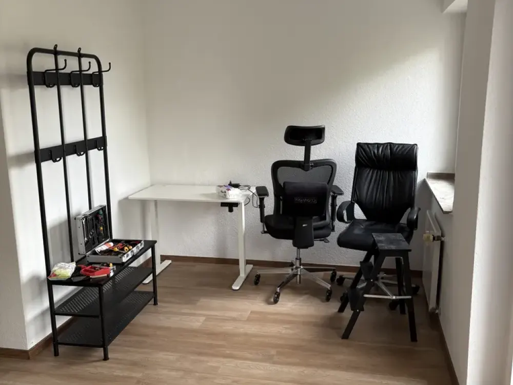 2 Zimmer Wohnung mit Balkon!