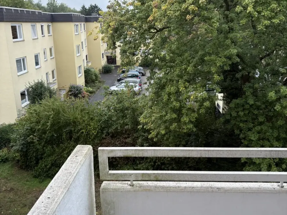 2 Zimmer Wohnung mit Balkon!